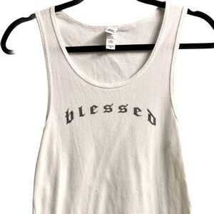 𝅺WOMEN’S white tank top size M with words Blessed